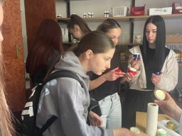 Посете Хемофарму и АУ Чачак
